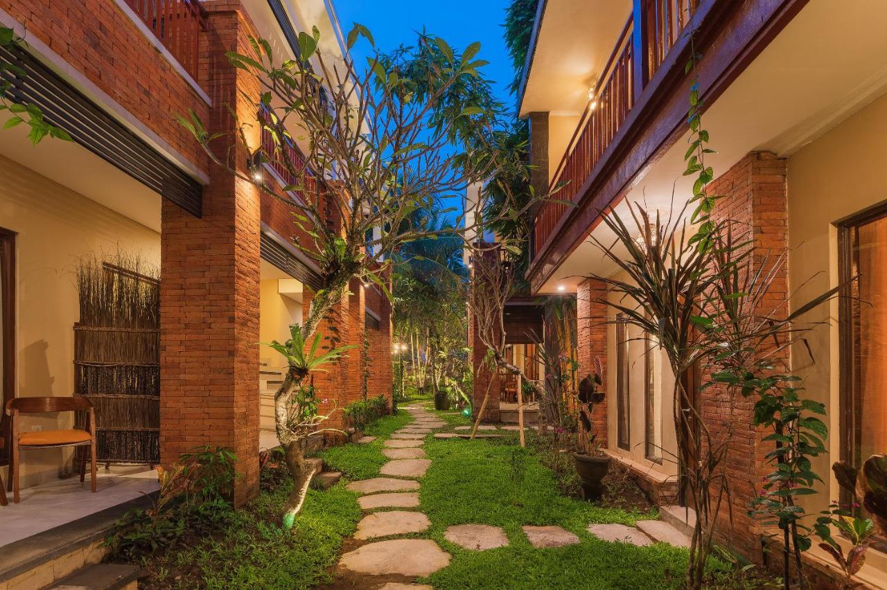 Gana & Restaurant Hotel 3*